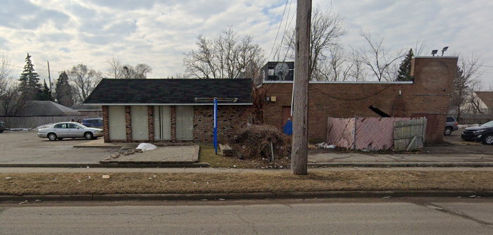 Papa Ginos - 2022 Street View (newer photo)